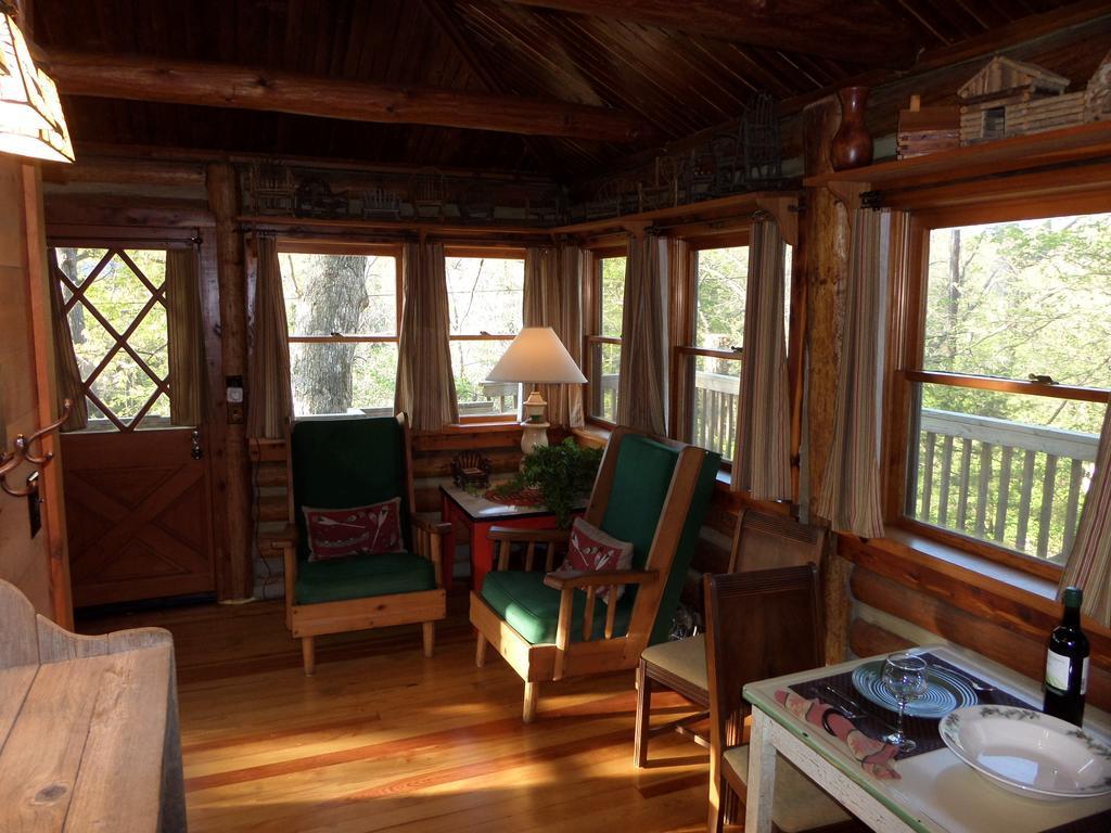 Lake Lucerne Treehouse Villa Юрека Спрингс Екстериор снимка