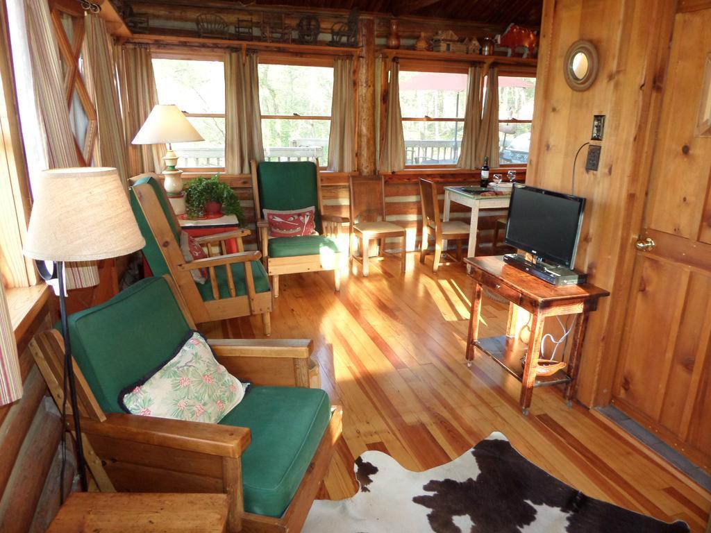 Lake Lucerne Treehouse Villa Юрека Спрингс Екстериор снимка